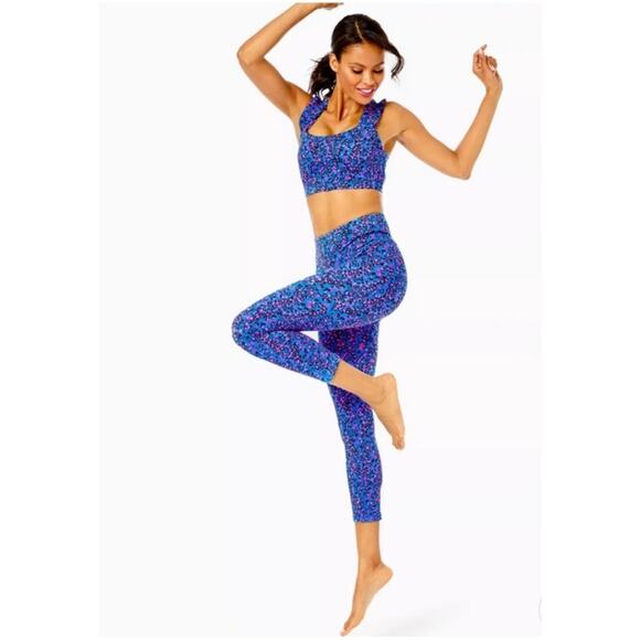 Lilly Pulitzer Luxletic Weekender Leggings Blue Flare Growl and Prowl Print XS - Picture 2 of 12